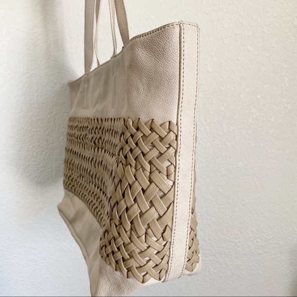 NWT DKNY leather bag 😍 - Picture 10 of 14